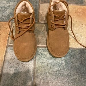 Womens UGG Neumel Boots Size 9